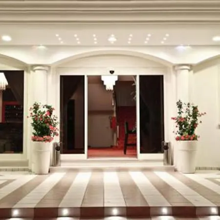 Отель Ori Чезенатико