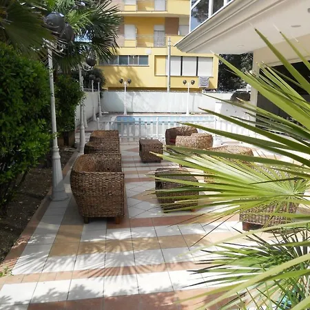 Отель Ori Чезенатико